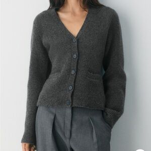 Aritzia Seaport Cardigan